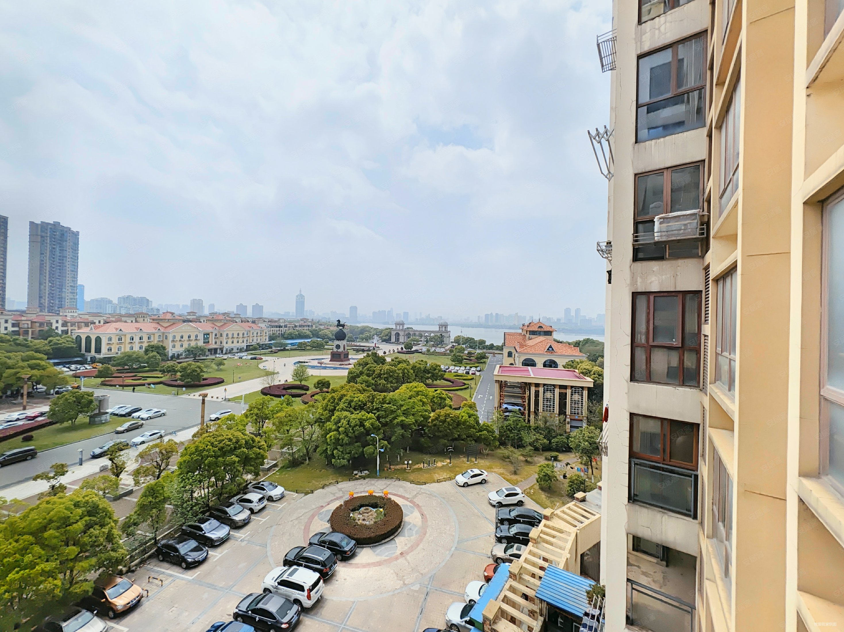 青山湖香溢花城2区