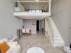 曲靖麒麟南市区南 华厦印象Loft公寓一室一厅 家具家电齐全 领包入住出租房源真实图片