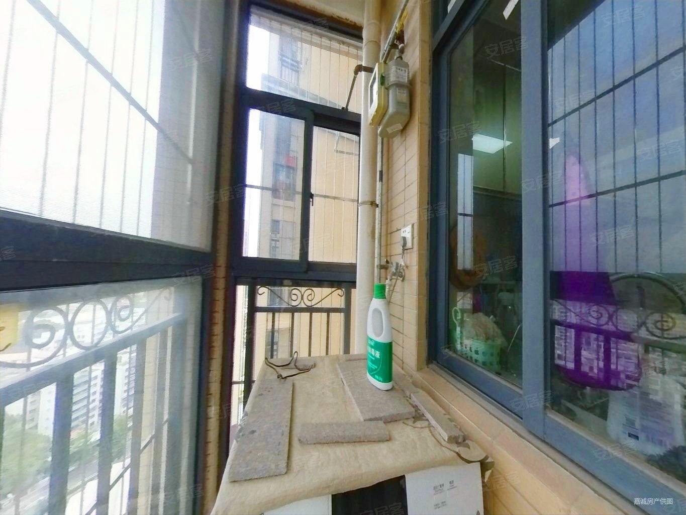 山语豪庭4室2厅2卫128.02㎡南128万