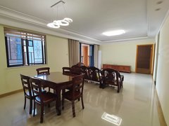 东莞黄江碧桂园班芙全新大三房，两卫，中间楼层，密码锁随时看房出租房源真实图片