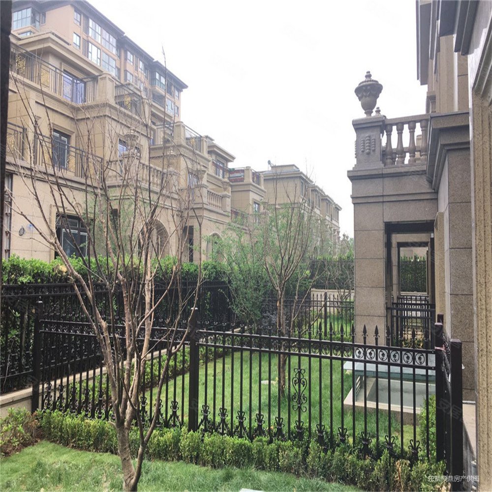 户型方正,紫金华府(别墅)二手房,1585万,5室3厅,4卫,255平米-南京安居