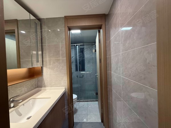 南通崇川城南海纳春江海纳春江精装三房 全屋定制看房随时有密码 家具家电全配！出租房源真实图片