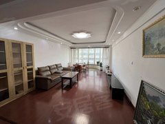 丹东振兴六纬路小学学区站前小学附近，电梯18楼，包取暖物业，家电全有空调出租房源真实图片