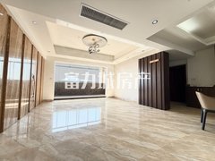 莆田城厢文献路市区空中别墅！中南珑禧台 滨河豪园商住大四房不扰民随时看！出租房源真实图片