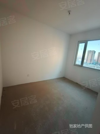 漫香郡3室2厅2卫120㎡南北95万