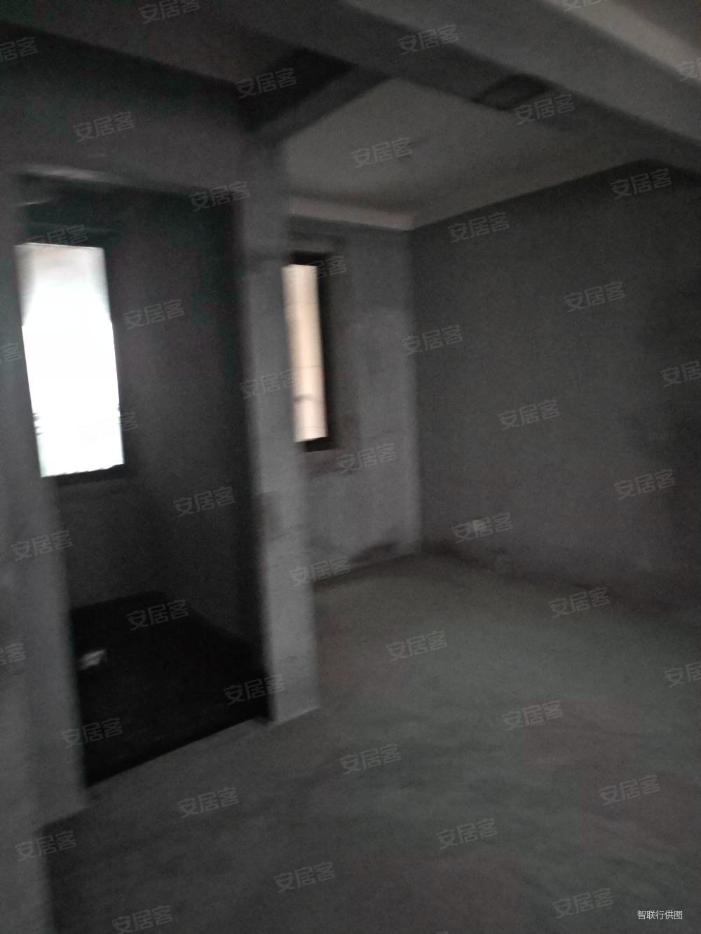 鸿宸逸庭2室2厅1卫78㎡南北45万