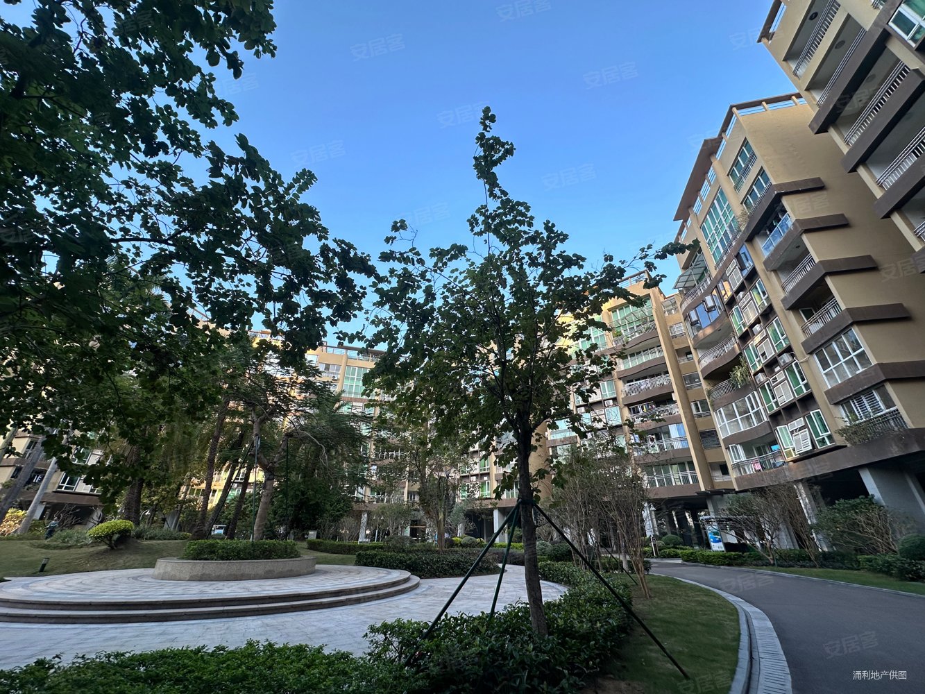 海愉半岛花园5室3厅4卫271.33㎡南北750万