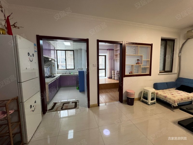 多层3楼丨带露台丨储藏室丨急售丨低于市场价丨随时看房丨三室