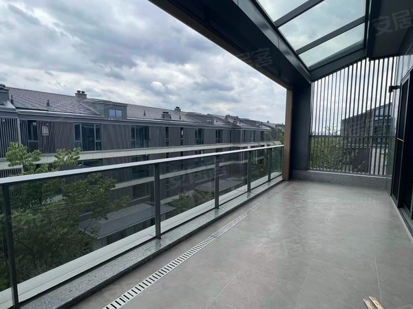 杭州余杭五常晓月澄庐晓月澄庐超便宜的五房西边套,包物业包车位,定制