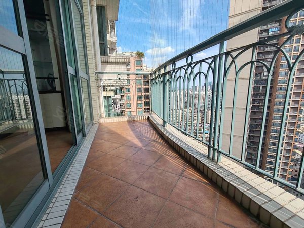 深圳宝安西乡丽景城丽景城花园,电梯,12号线300米,民水民电,大阳台