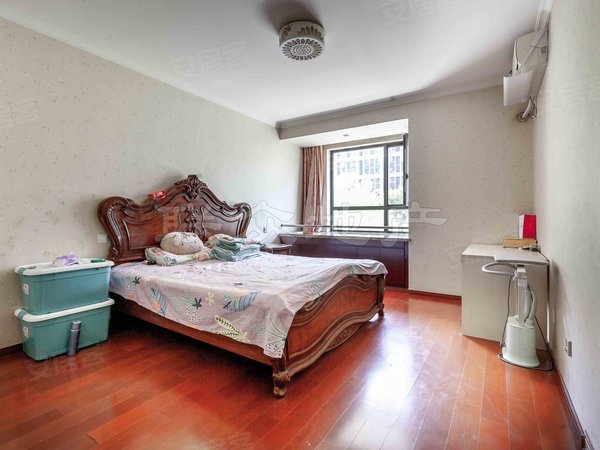 北京大兴高米店新里西斯莱公馆新里西斯莱公馆3室2厅 精装 看房方便