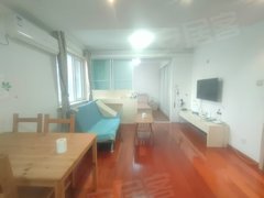 青岛市南福州南路中环国际公寓 1室1厅1卫 电梯房 70平米出租房源真实图片