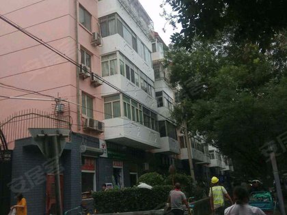 西城小区 西便门小区 槐柏树街北里118765元/m西城-陶然亭 116025元/m