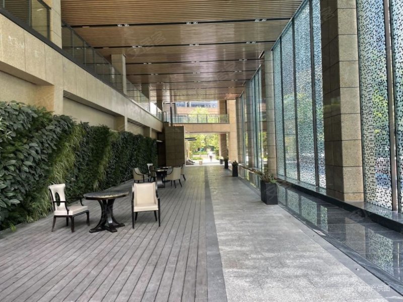 龙光玖钻~3居室~空间大~低楼层~主卧客厅朝南~看房有钥匙