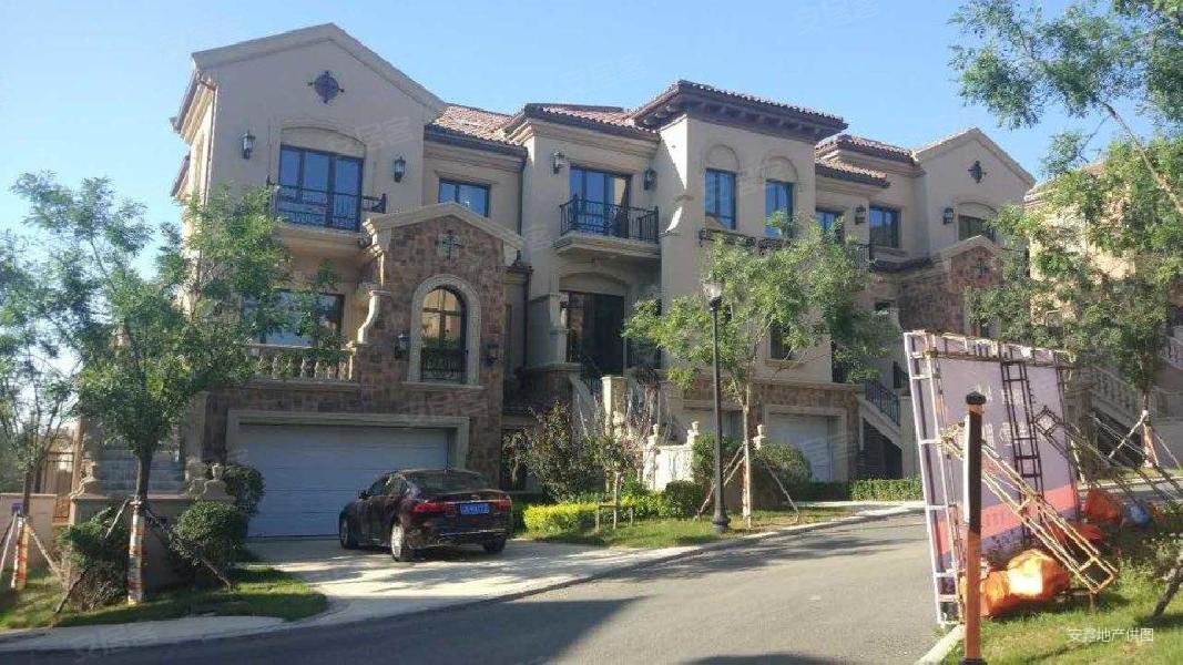 中阶费3000!亿达春田留庄联排别墅中间户