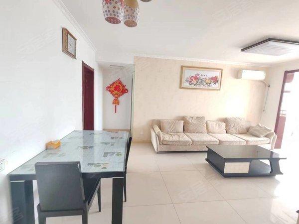 龙海家园d区,精装大两室,家具家电齐全,出门小学,交通方便