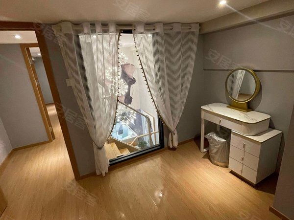 合肥滨湖新区寿春中学海伦国际滨湖会展中心地铁口旁 海伦国际精装网