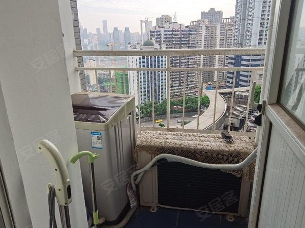 重庆渝中解放碑美力大厦较场口地铁站,美力大厦,端户全落地窗,随时