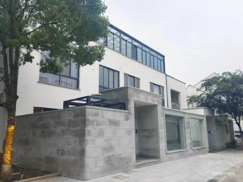 建邦唯苑 靠近河边,纯别墅小区 双拼边户带院子 土建已经做好