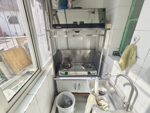 天泉西里精装一室近医院近学校出行方便家电齐全可拎包