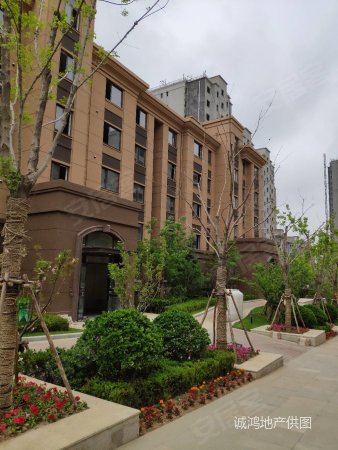 中华城二期 出门地铁二号线南关岭站 北站北 体育新城