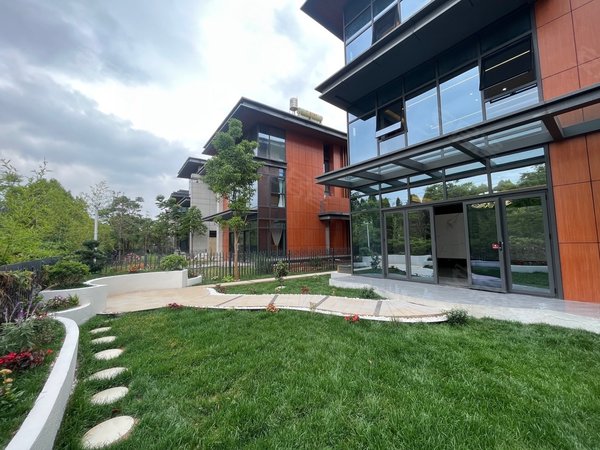 昆明官渡福保片区山海荟山海荟独栋别墅商住两用月租38000随时看房