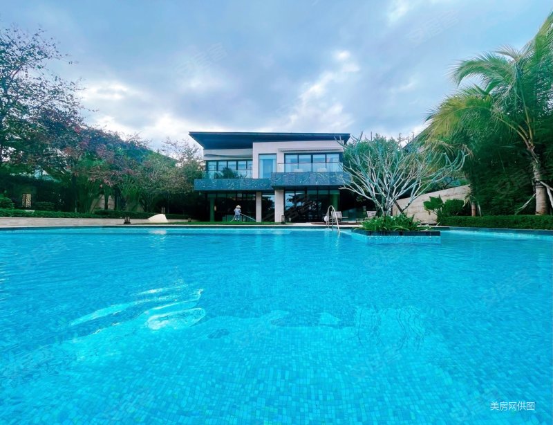 海棠湾一线亲海独栋别墅花园占地25亩带无边际泳池海棠湾君御