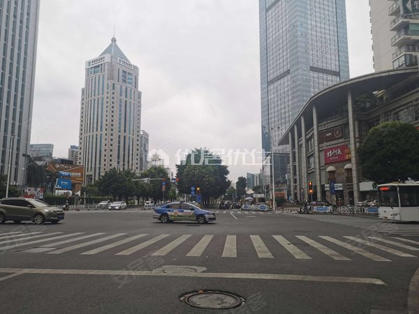 金湖广场旁 水晶城 大3房 双地铁口 租办公 价格可谈,青秀租房-南宁58