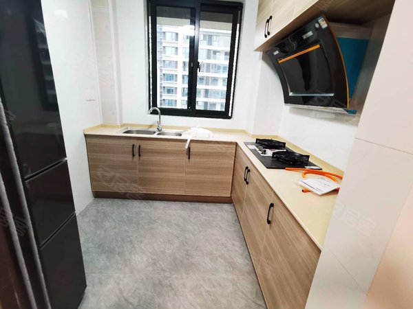 宁波北仑霞浦悦虹华庭悦虹华庭 3室2厅2卫 精装修 电梯房 108平 包