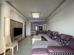 达州渠县东城半岛东城二桥头精装两房出租，9000一年，房屋干净整洁，家电齐全出租房源真实图片
