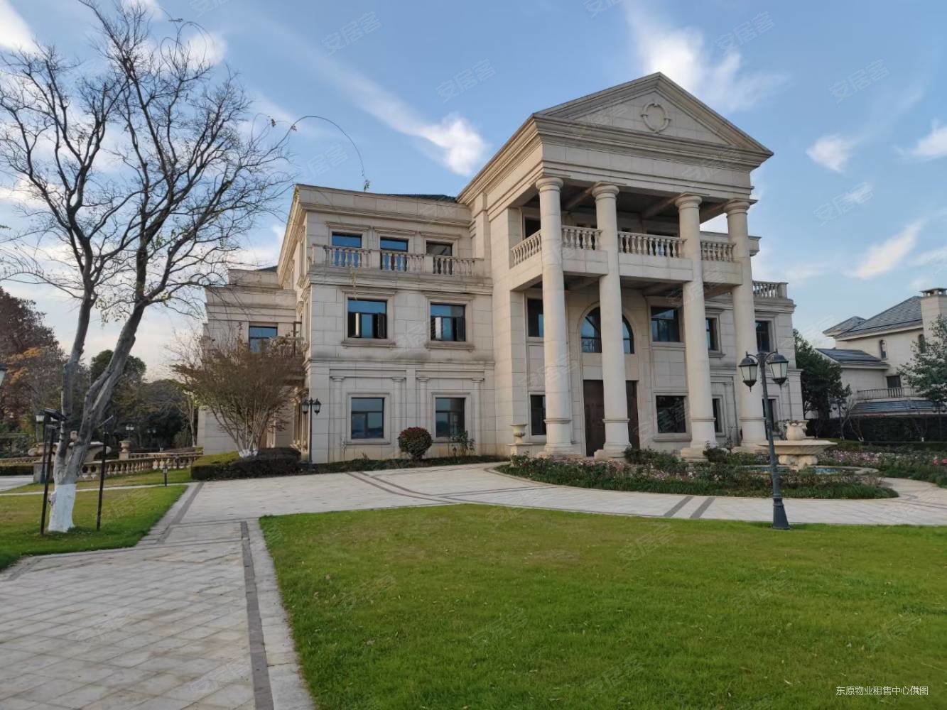 长岛大花园二线独栋别墅坐北朝南产证满五税少无贷款随时看