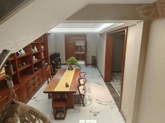 乌鲁木齐沙依巴克西山市中心豪别墅 带车库 带大花园 牌室影音室齐全  停车便利出租房源真实图片