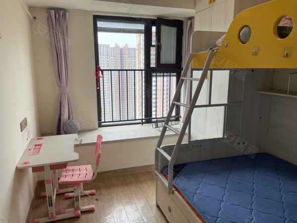 镇江句容宝华小学碧桂园翡翠华府(一期)碧桂园翡翠华府,精装修带地暖 拎包入住出租房源真实图片