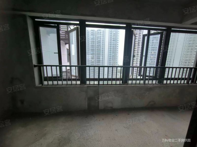 东海湾门 期 4房3卫业主诚意售 出价可谈 140平大户型,东海湾门第