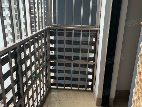 南宁江南五一路江南锦园地铁口,海吉星对面,精装大单间,看房方便出租