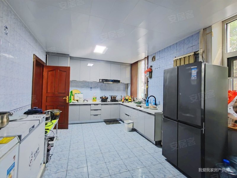 西山独栋 带300平院子 停车方便 能贷款,西山花园别墅小区二手房,550