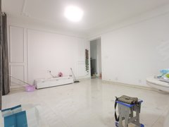 南阳新野新野城区急租 希尔顿国际公馆 2室2厅 精装修 可做出租房源真实图片