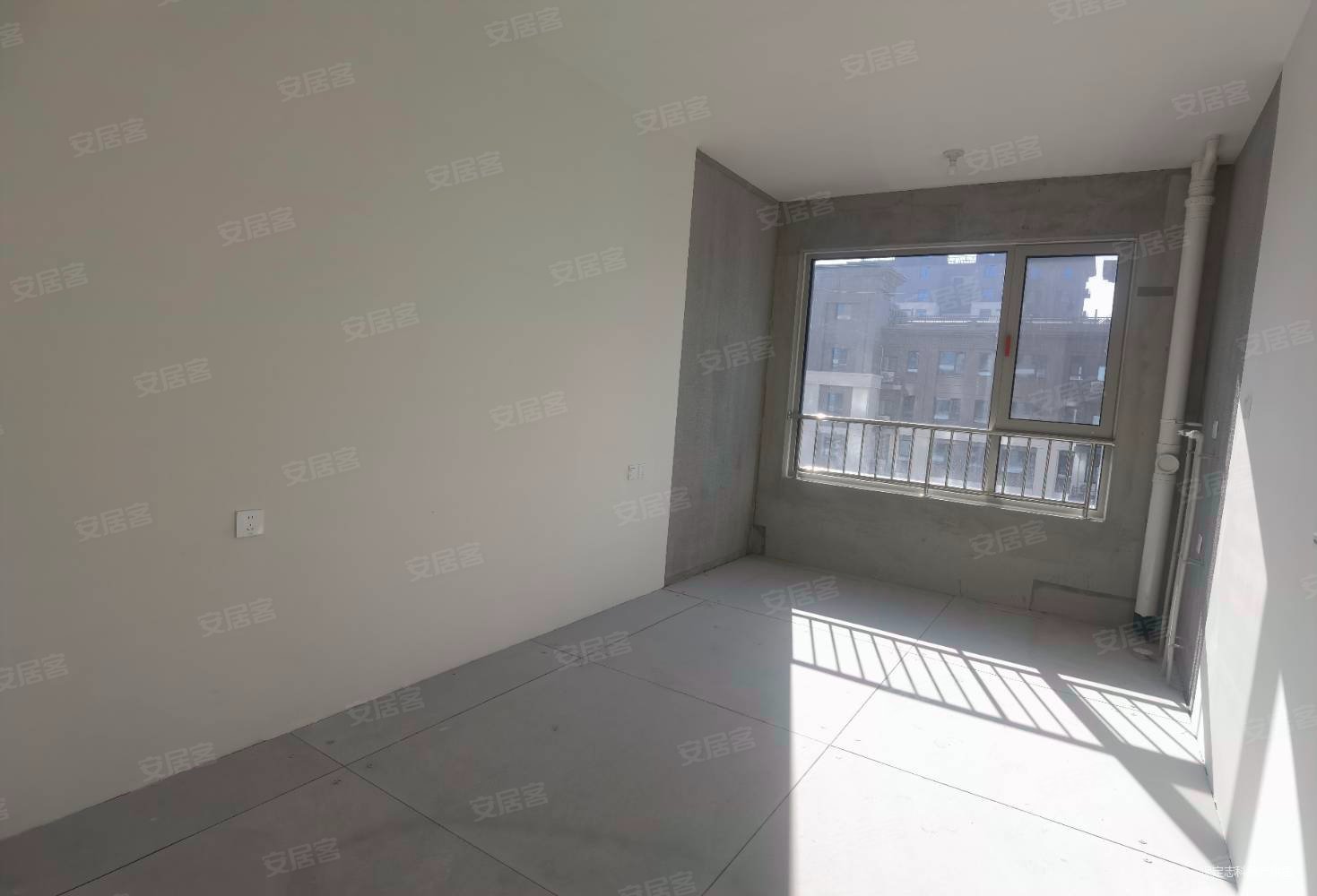 御景风荷3室2厅2卫133.64㎡南北119.8万