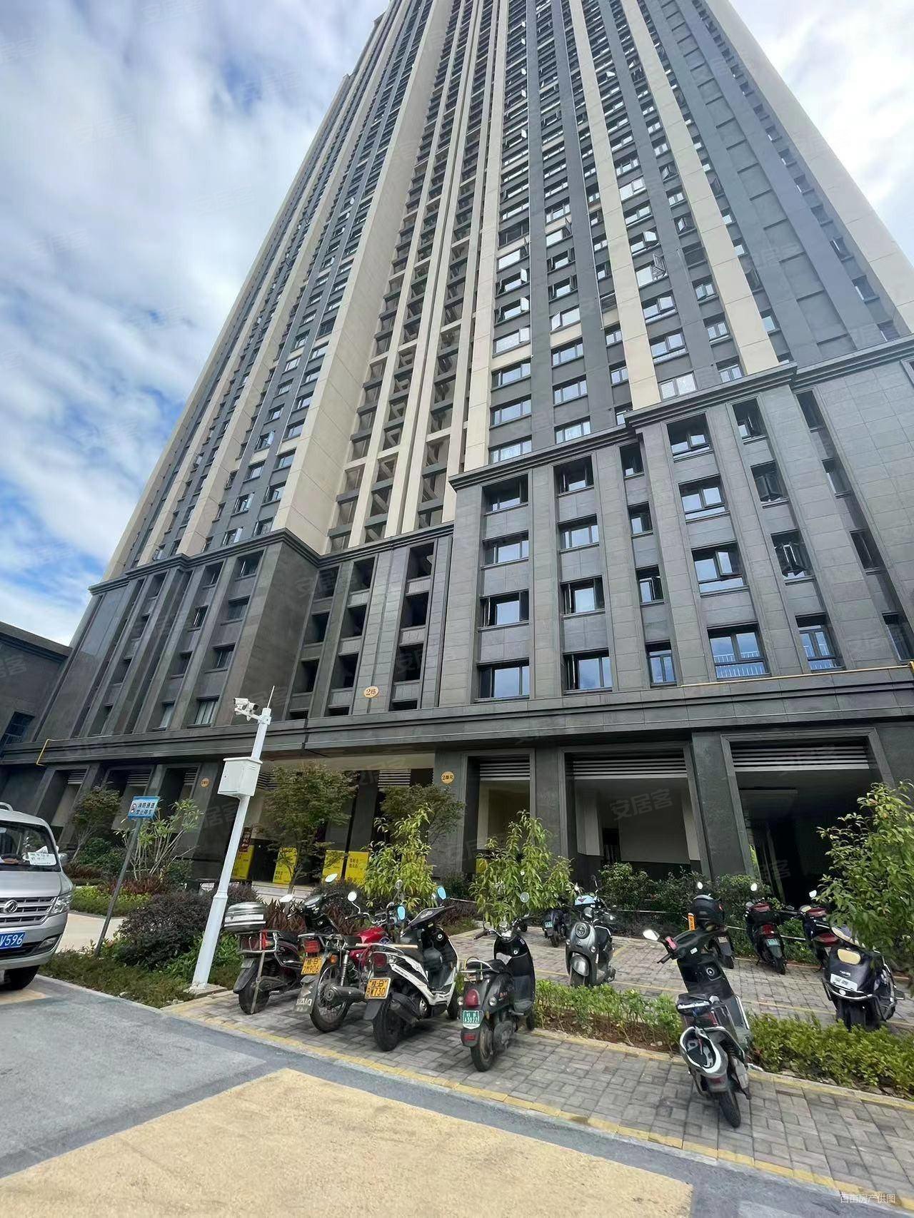 三梯三户 独栋,中房紫东二手房,205万,4室2厅,2卫,176平米-柳州安居客