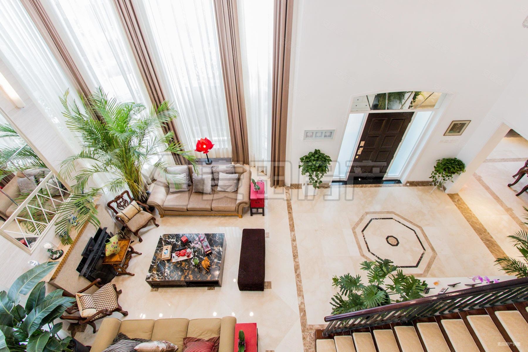 香江花园 双面采光挑空客厅 6套房4厅2厨8卫 双车库