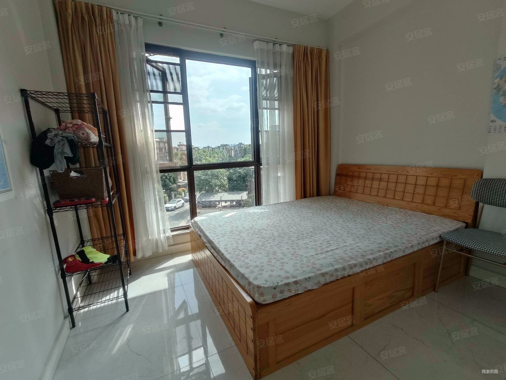 观湖园7室2厅4卫150.9㎡南北878万