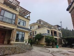 恩施恩施市金桂大道七里坪高速路口山顶别墅 六个房间 可以停大巴车 豪华装修出租房源真实图片