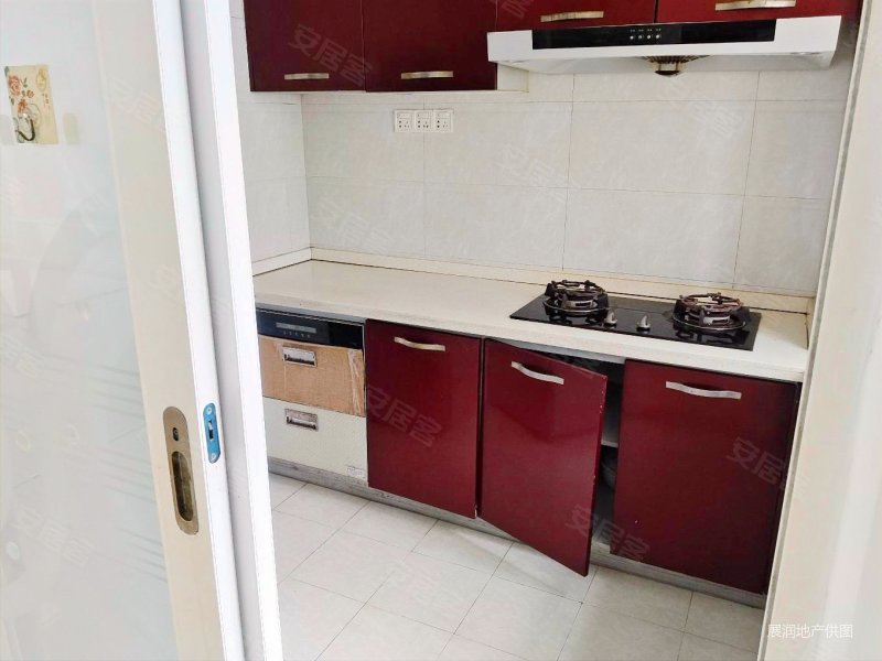 亚迪二村130平四房两厅两卫售价75万