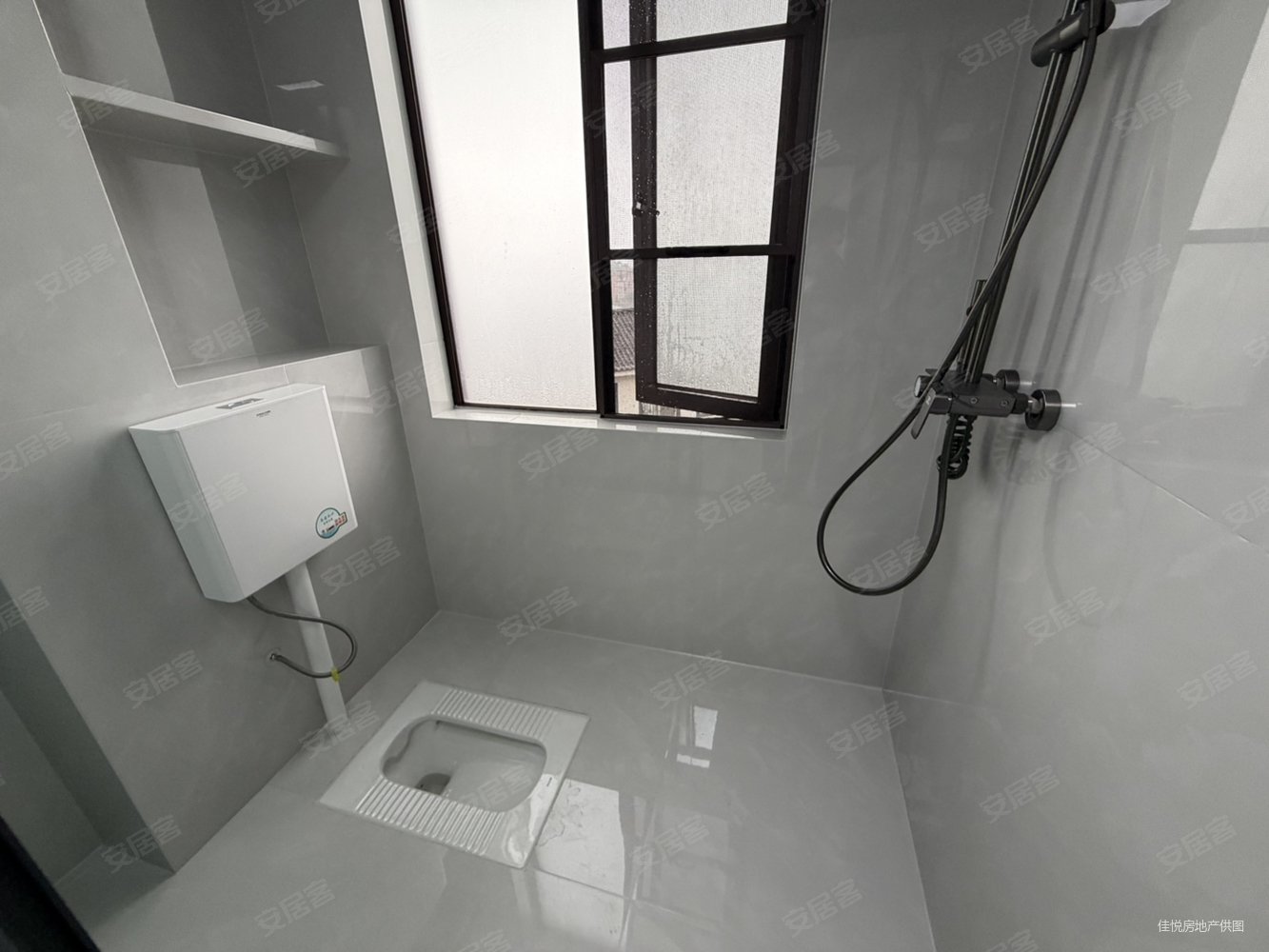 盛景苑4室2厅2卫125.5㎡南北89万