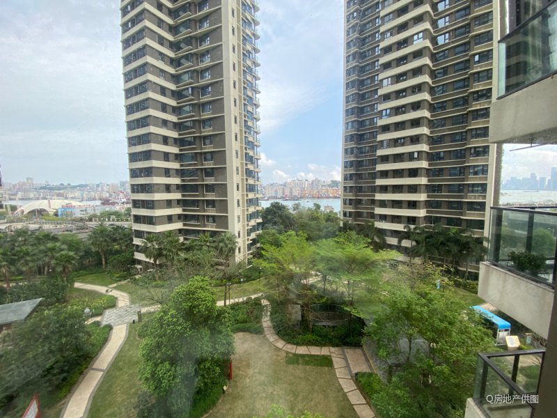 华发峰景湾港珠澳大桥南北通透双阳台全新装修拎包入住