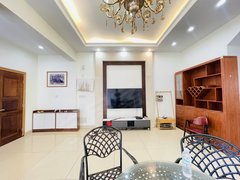 佛山顺德顺德碧桂园顺德碧桂园联排别墅，单边位花园，保养好，随时看房即拎包入住出租房源真实图片