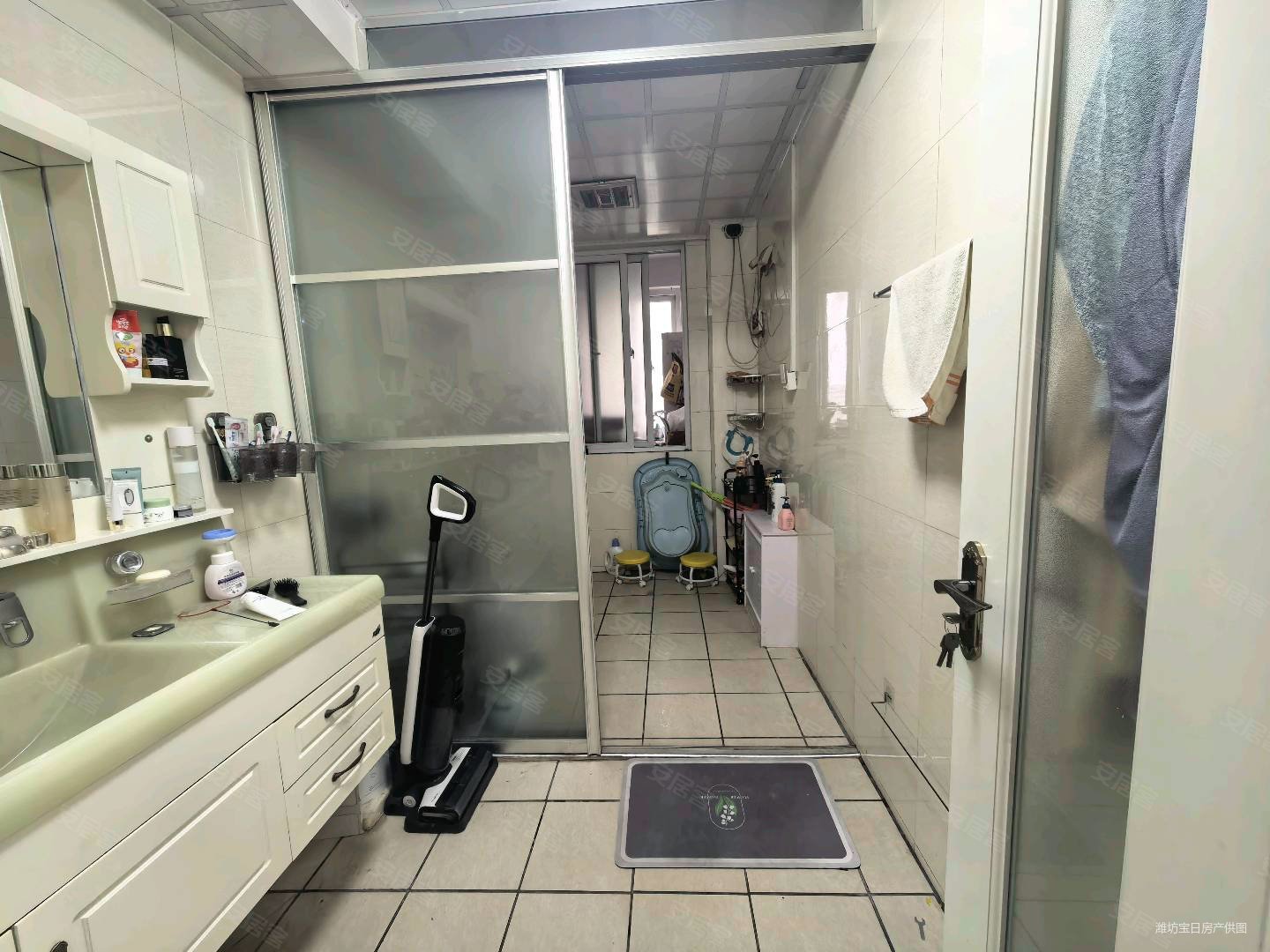 相府锦苑3室3厅2卫152.36㎡南78万