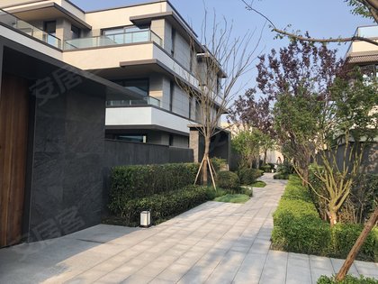 融创曲水风和云起合院