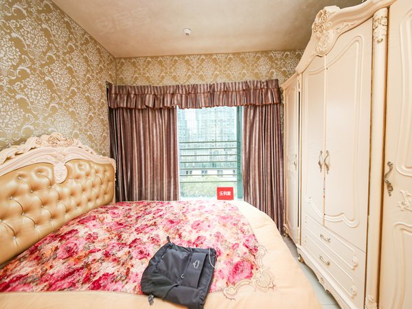 深圳福田香蜜湖香荔花园馨苑香荔花园馨苑 大4房 电梯房 新装修 花园