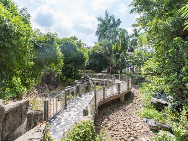 深圳龙华民治梅花山庄(别墅)梅花山庄新出 上下三层独门独院,实图实价